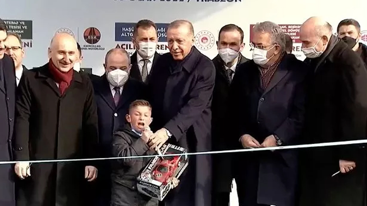 Erdoğan’ın sahneye çıkardığı çocuk Kılıçdaroğlu'na 'hain' dedi