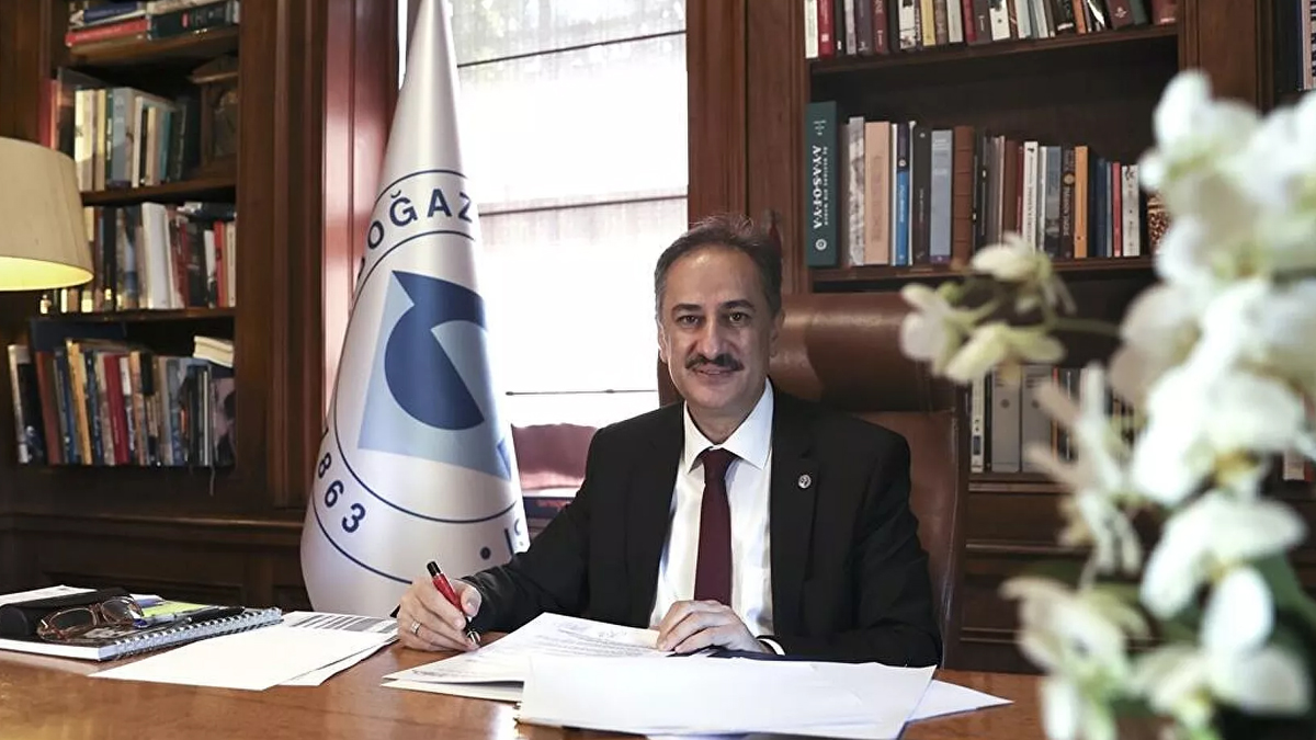 Boğaziçi Üniversitesi Rektörü İnci, görevden alınan dekanın yerine kendisini atadı