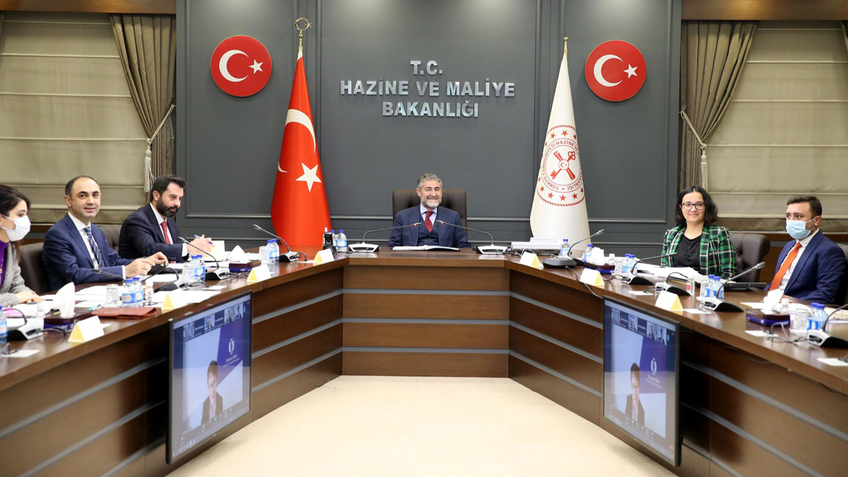 Bakan Nebati, Avrupa İmar ve Kalkınma Bankası Başkanı ile görüştü