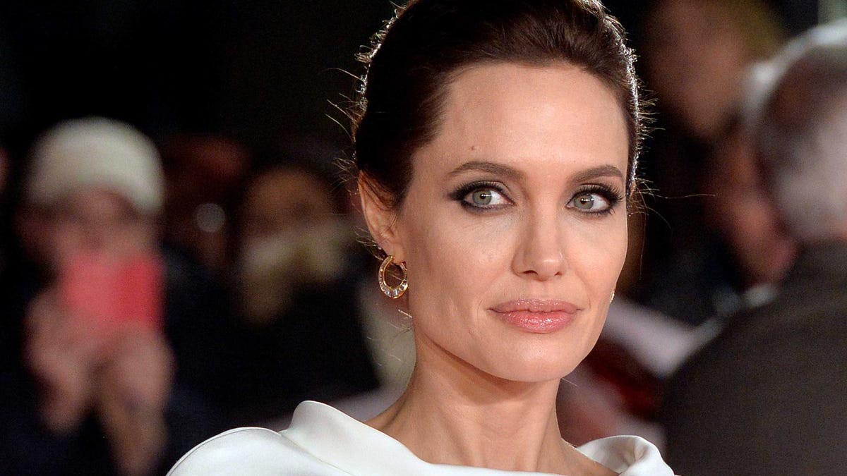 Angelina Jolie Afgan kadınlar için çağrıda bulundu