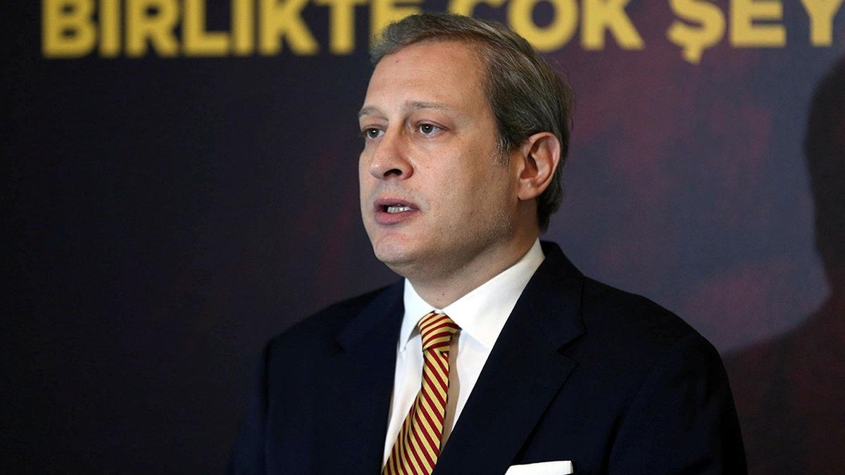 Galatasaray Başkanı Burak Elmas Erick Pulgar transferini açıkladı