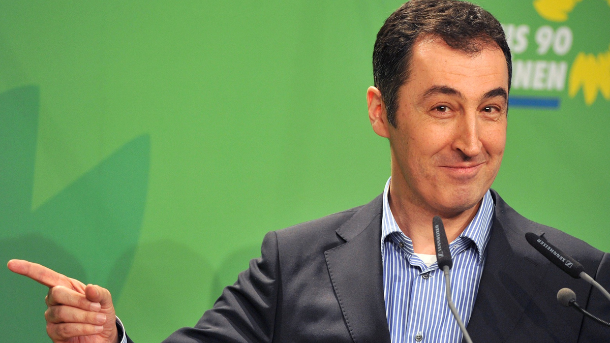 Almanya, ilk Türk bakan Özdemir'den memnun