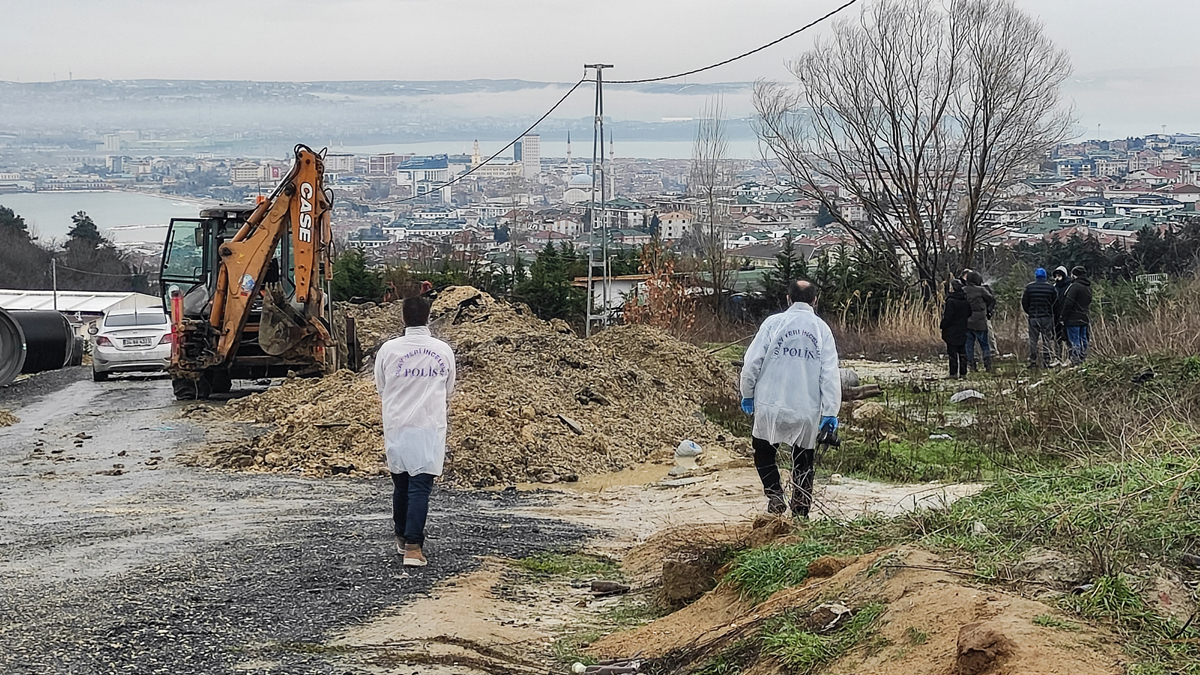 Büyükçekmece'deki 'gizemli kazı'da bir ceset bulundu