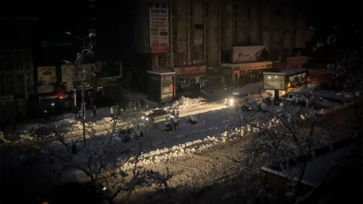 Isparta Valiliği'nden elektrik kesintisi açıklaması: İlerleyen saatlerde karşılanacak