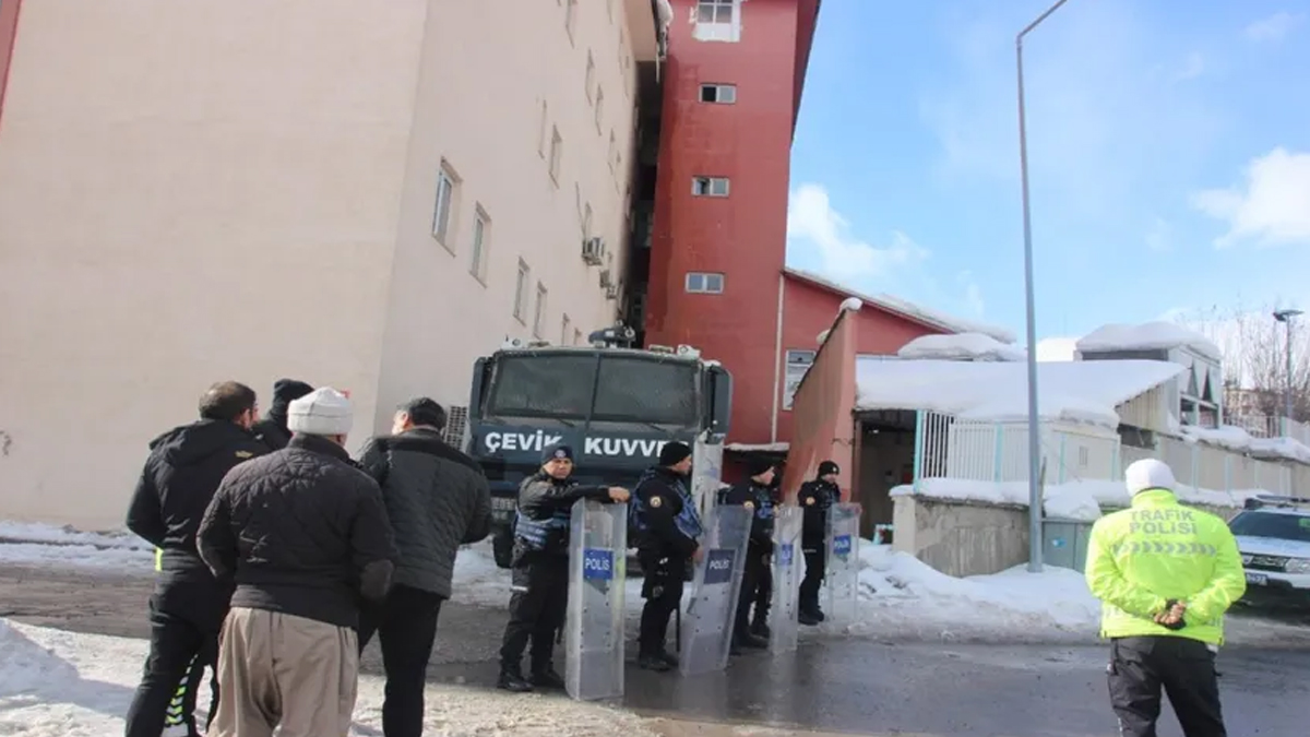 Hakkari'de silahlı kavga: 1 ölü 6 yaralı
