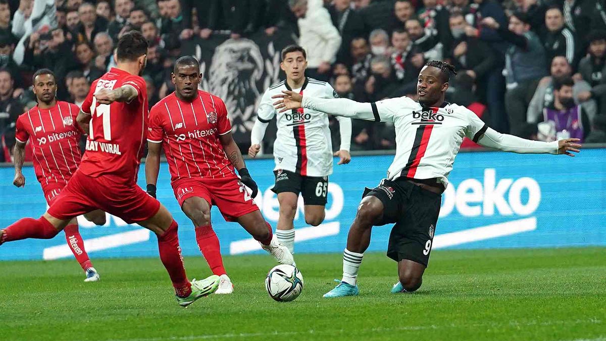 Beşiktaş sessiz sedasız