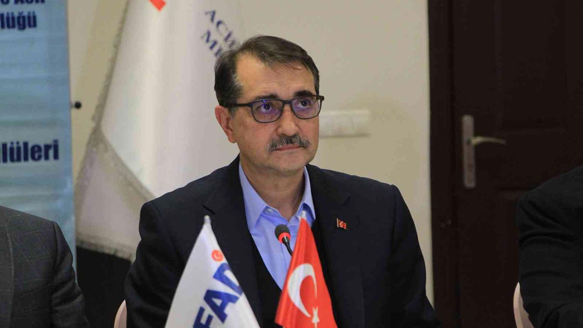 Bakan Ispartalılara seslendi: Hakkınızı helal edin birkaç gün elektriksiz kaldınız