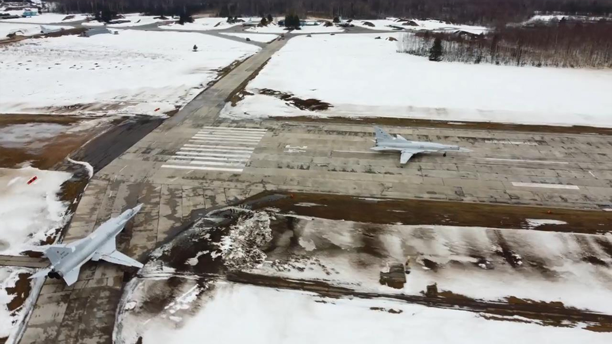 Rusya'dan Belarus'ta bombardıman uçaklarıyla tatbikat