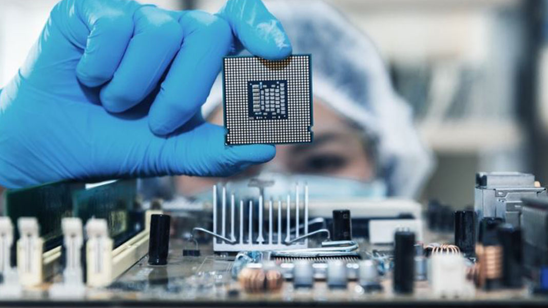 Otomobilden telefona teknoloji üretimini durma noktasına getiren çip krizi, ne zaman bitecek?