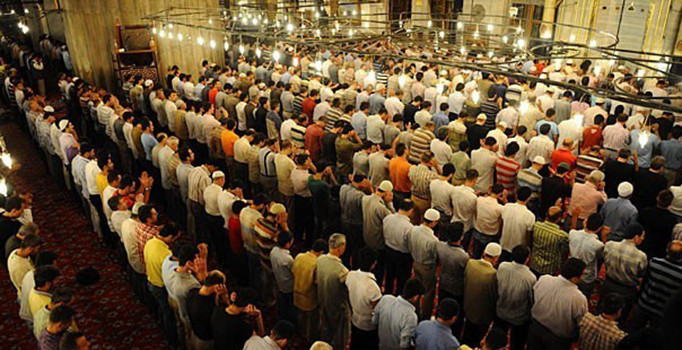 Prof. Dr. Mustafa Çağrıcı yazdı:  Ey Allah'ın kulları Bayramlaşınız