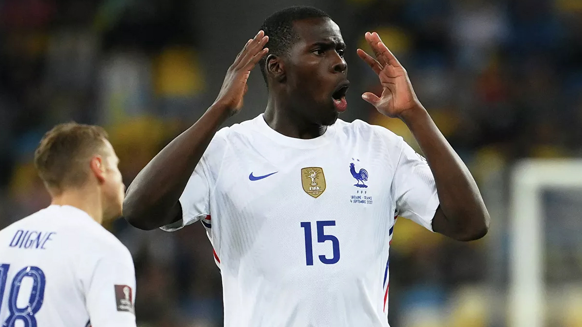 Dünyaca ünlü futbolcu Zouma, kedisine işkence etti!
