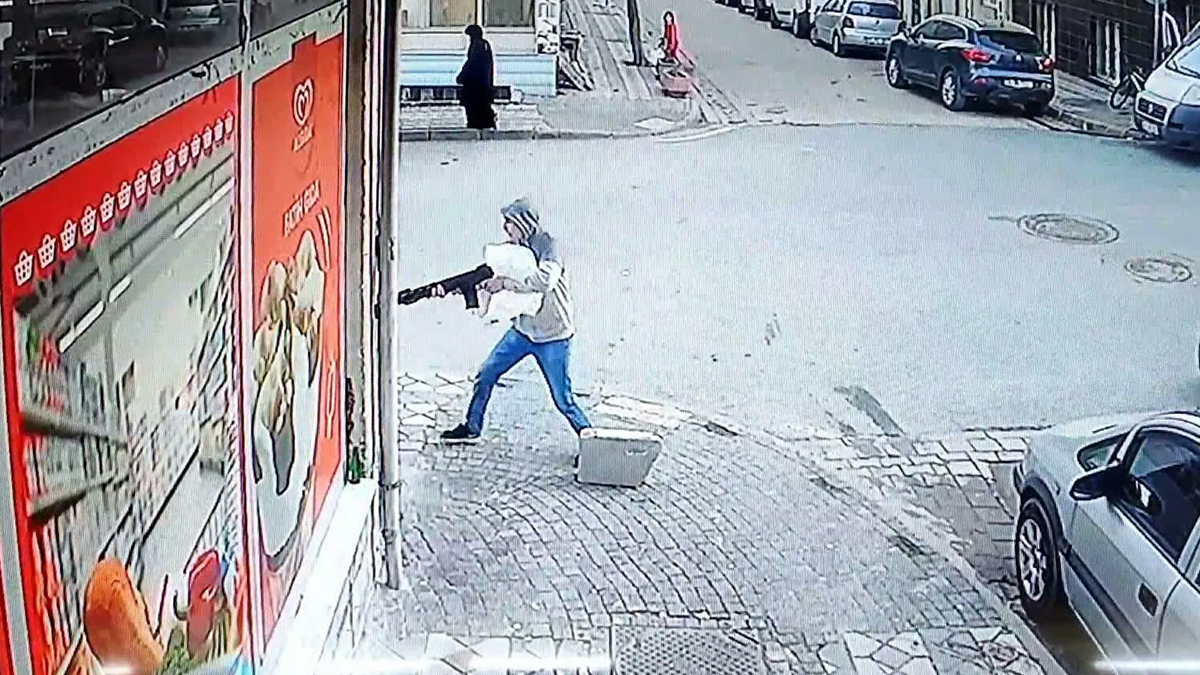 'Tatlı ısmarlayacağım' diyerek çağırdı, pompalı tüfekle vurdu
