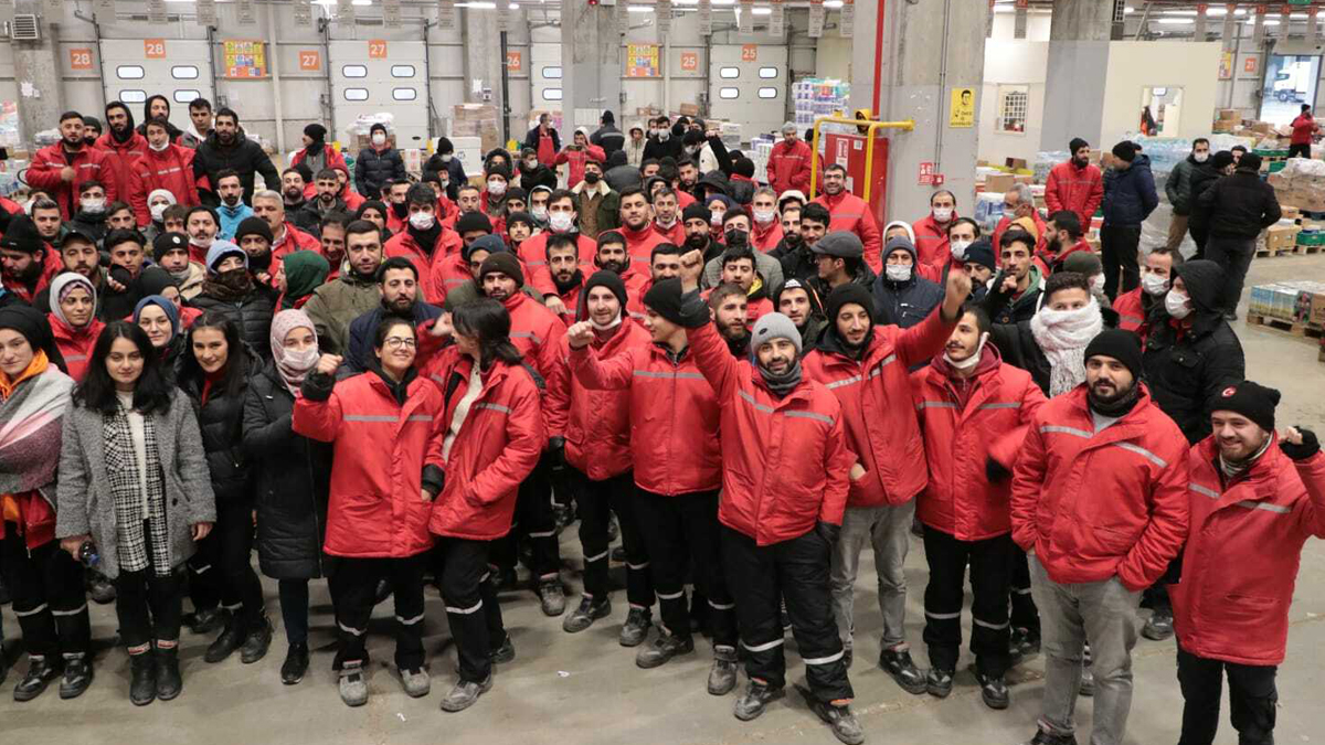 Migros deposunda eylem yapan 250 işçi işten çıkarıldı