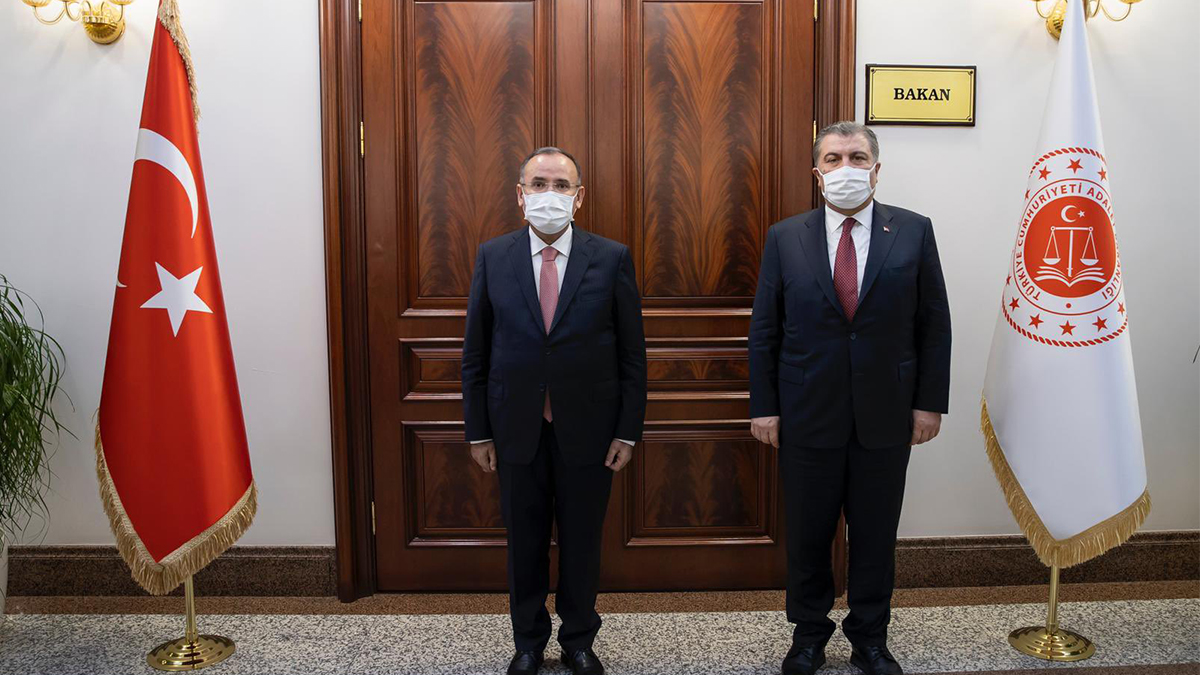 Bakan Bozdağ: Hekimler de hakimler gibi korunacak