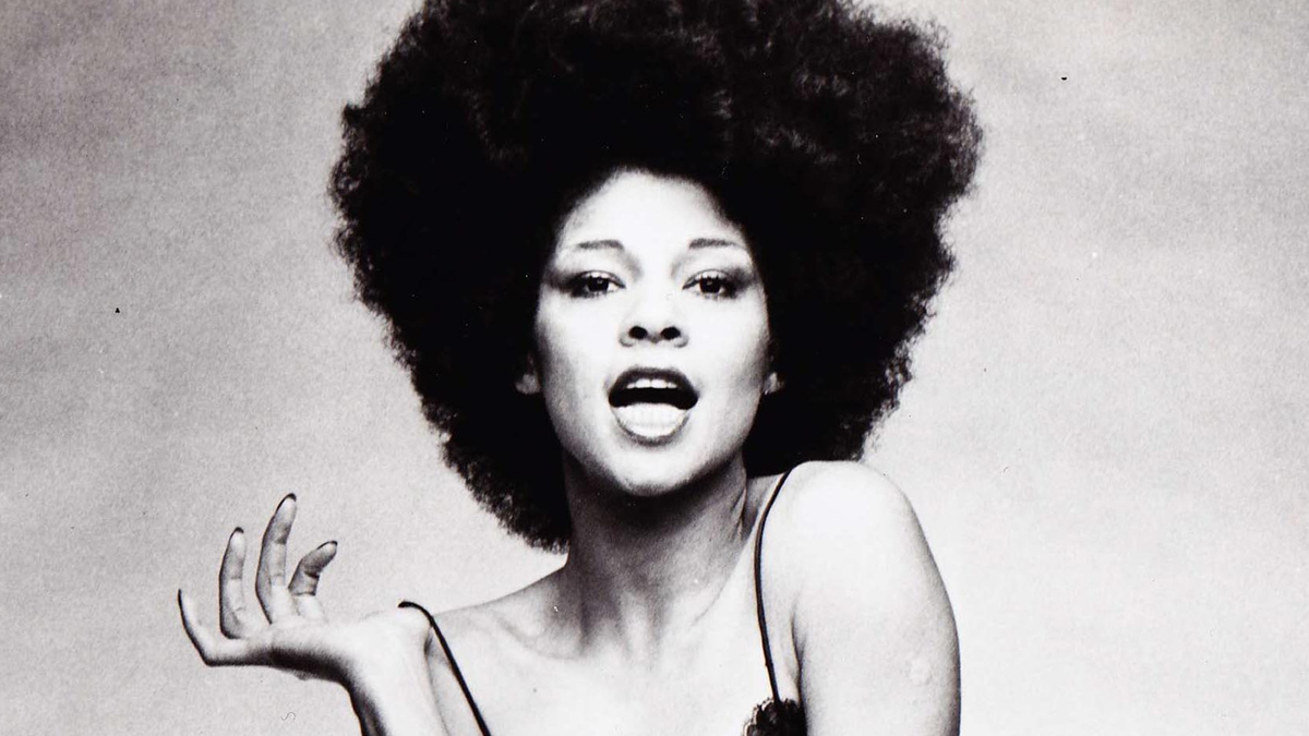 Funk müziğin kraliçesi Betty Davis hayatını kaybetti