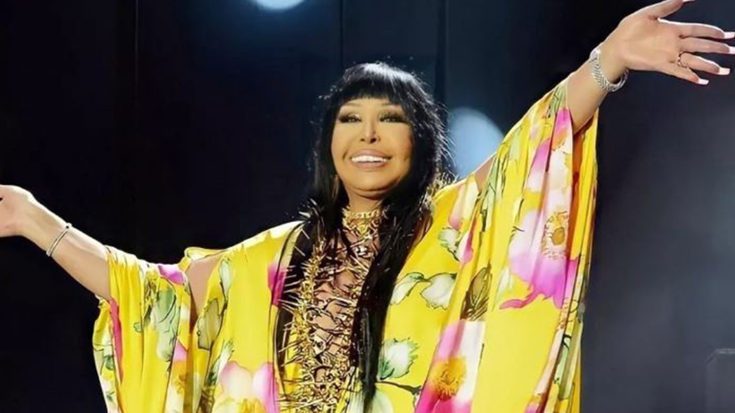 Ünlü sanatçı Bülent Ersoy,  yaşayan tek büyüğünü kaybetti