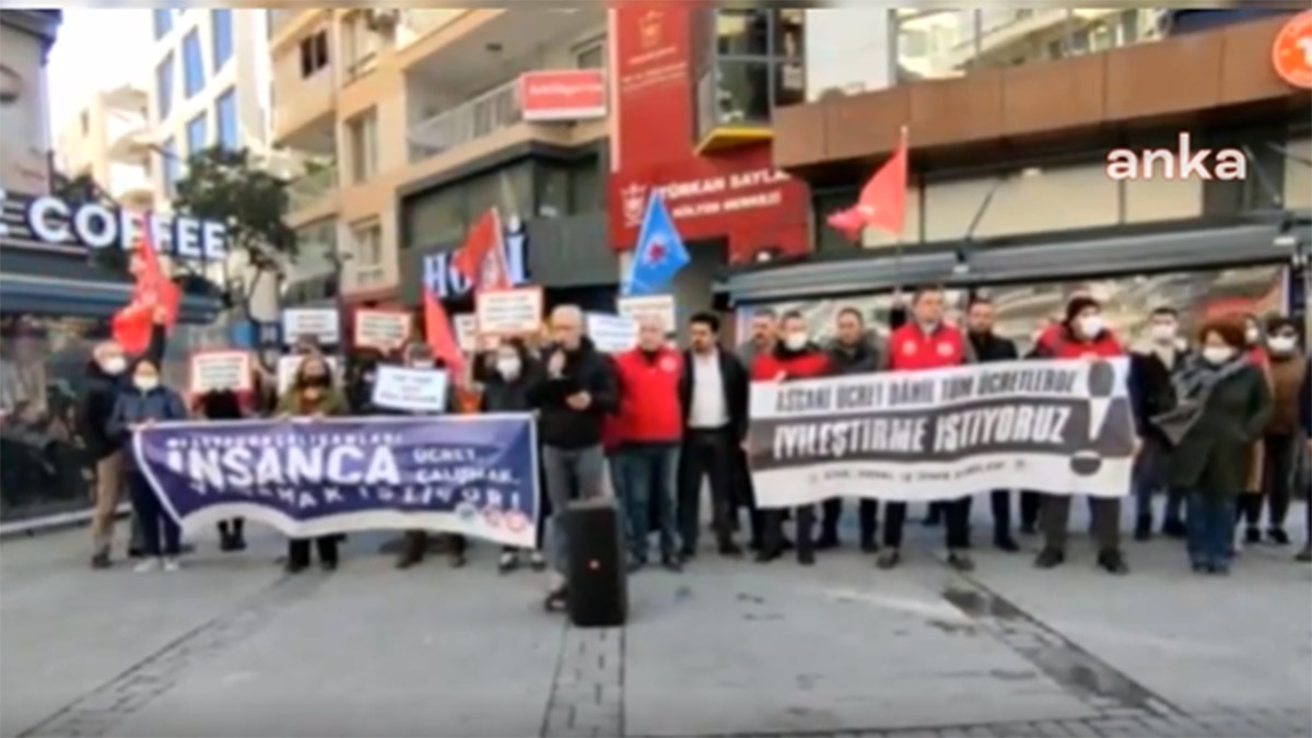 TAB Gıda'ya bağlı restoran işçileri çalışma koşullarını protesto etti