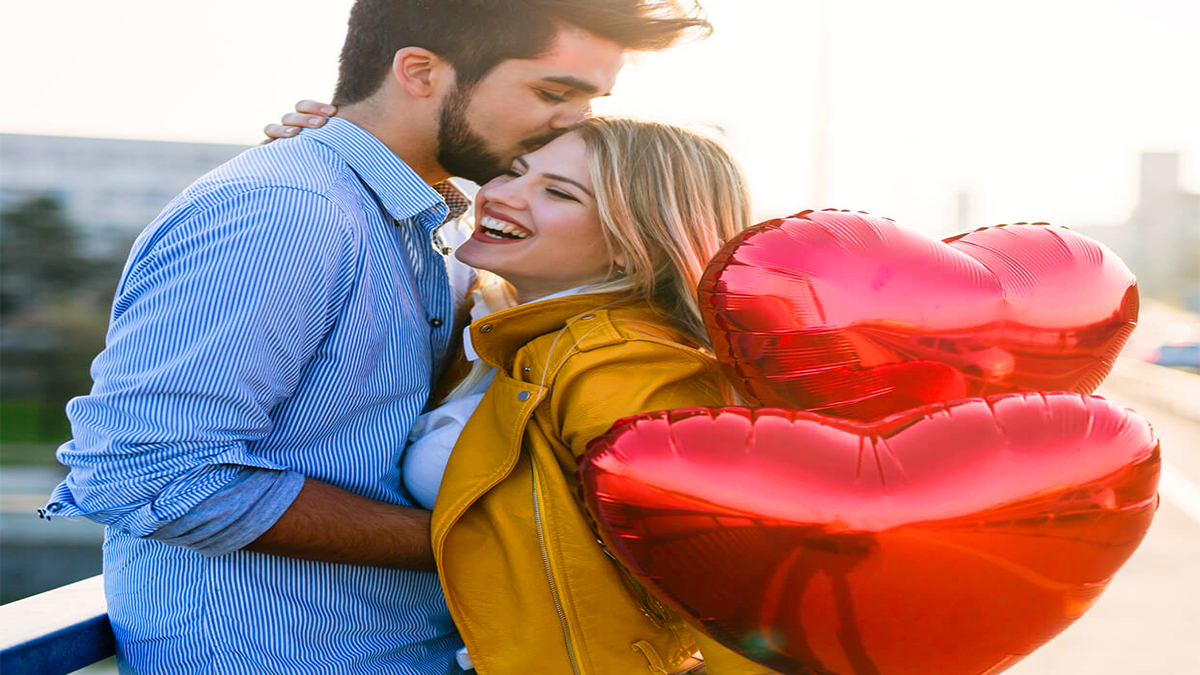 En güzel romantik resimli Sevgililer Günü mesajları