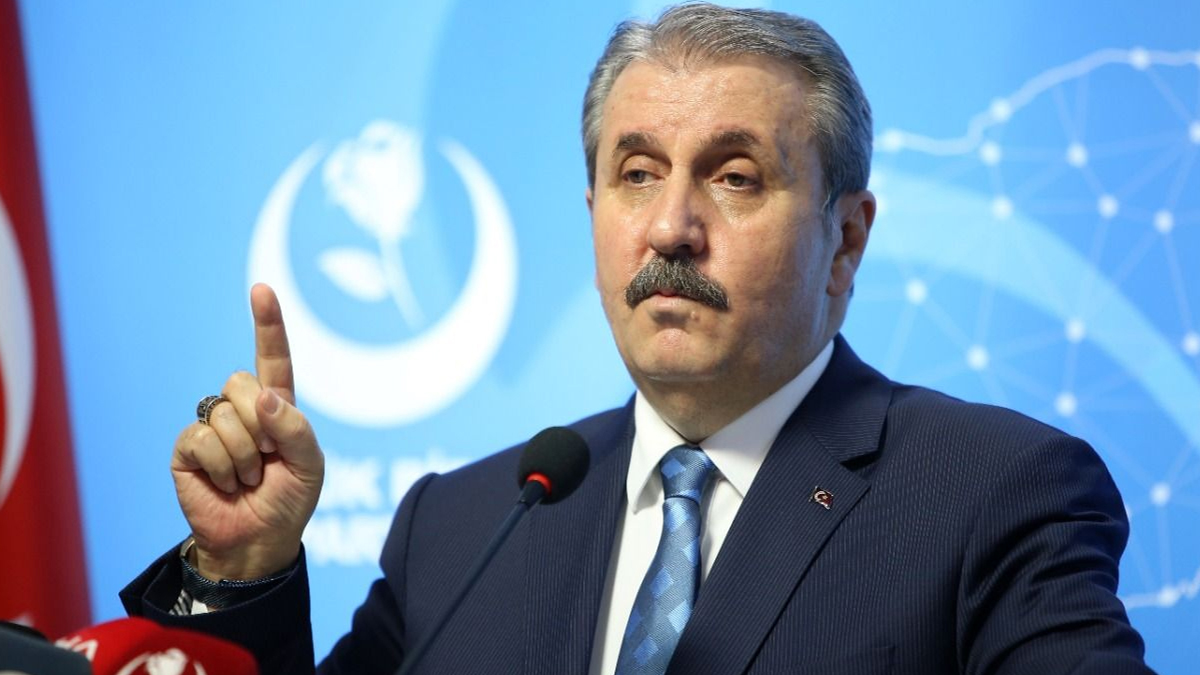 BBP lideri Destici'den elektrik faturasını paylaşan ünlülere tepki