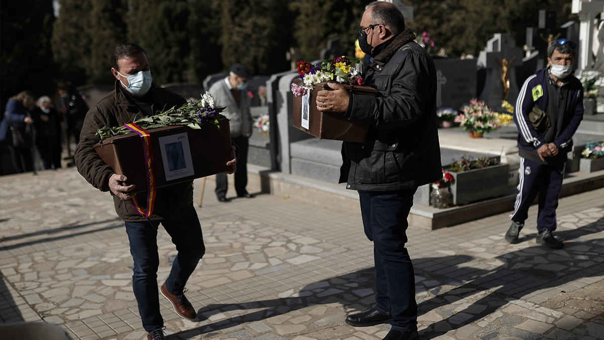 İspanya’da Franco dönemi kurbanı kişilerin kemik kalıntıları 82 yıl sonra ailelere verildi