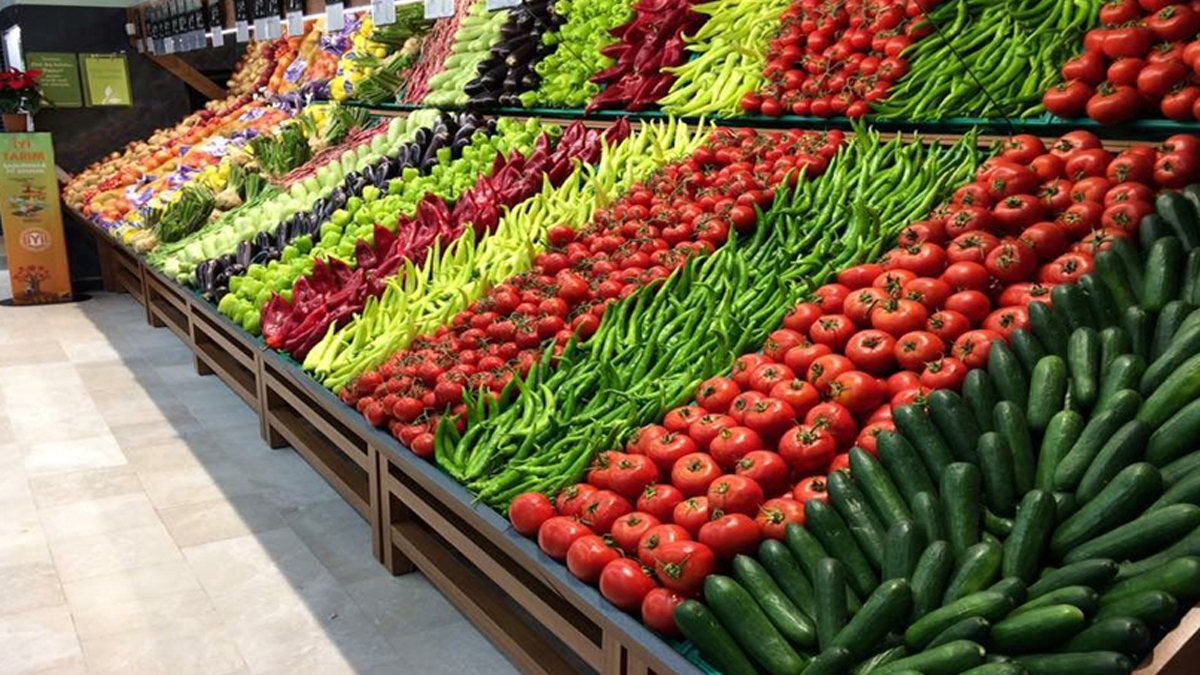 Manav: Salatalığın kilosunu 5 TL'ye satıyorduk, şimdi tanesi 5 TL'ye geliyor