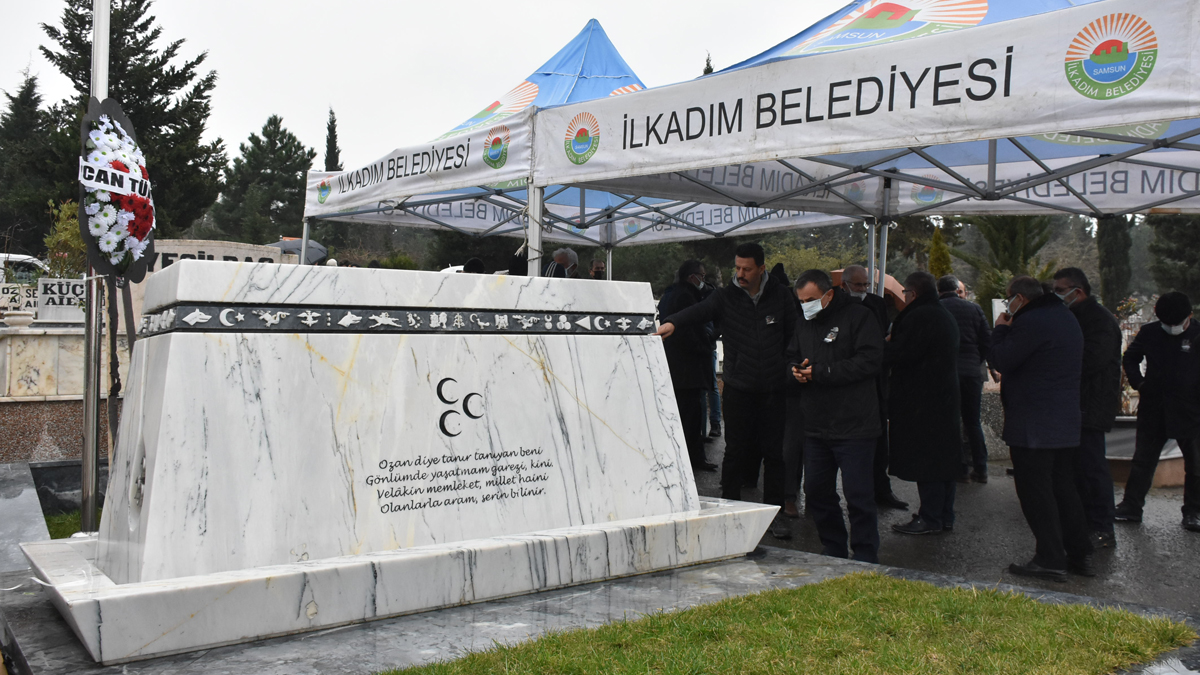 Ozan Arif, vefatının 3. yılında unutulmadı