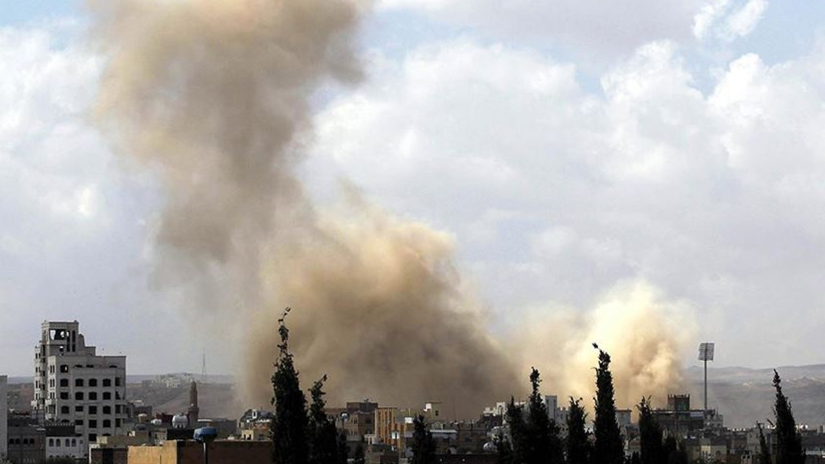 Yemen'de Husiler, sığınmacı kampını vurdu