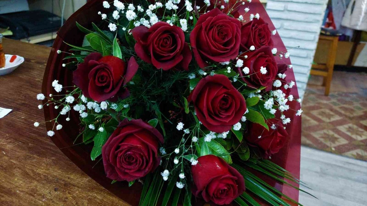 Sevgililer Günü'nü pahalılık vurdu