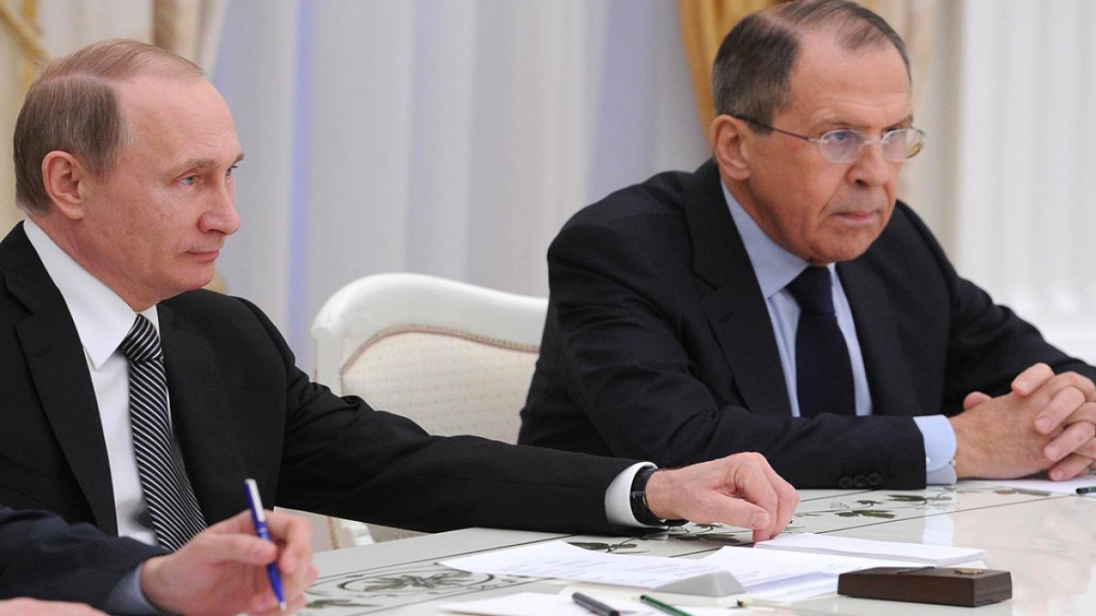 Putin ile görüşen Lavrov'dan müzakere açıklaması