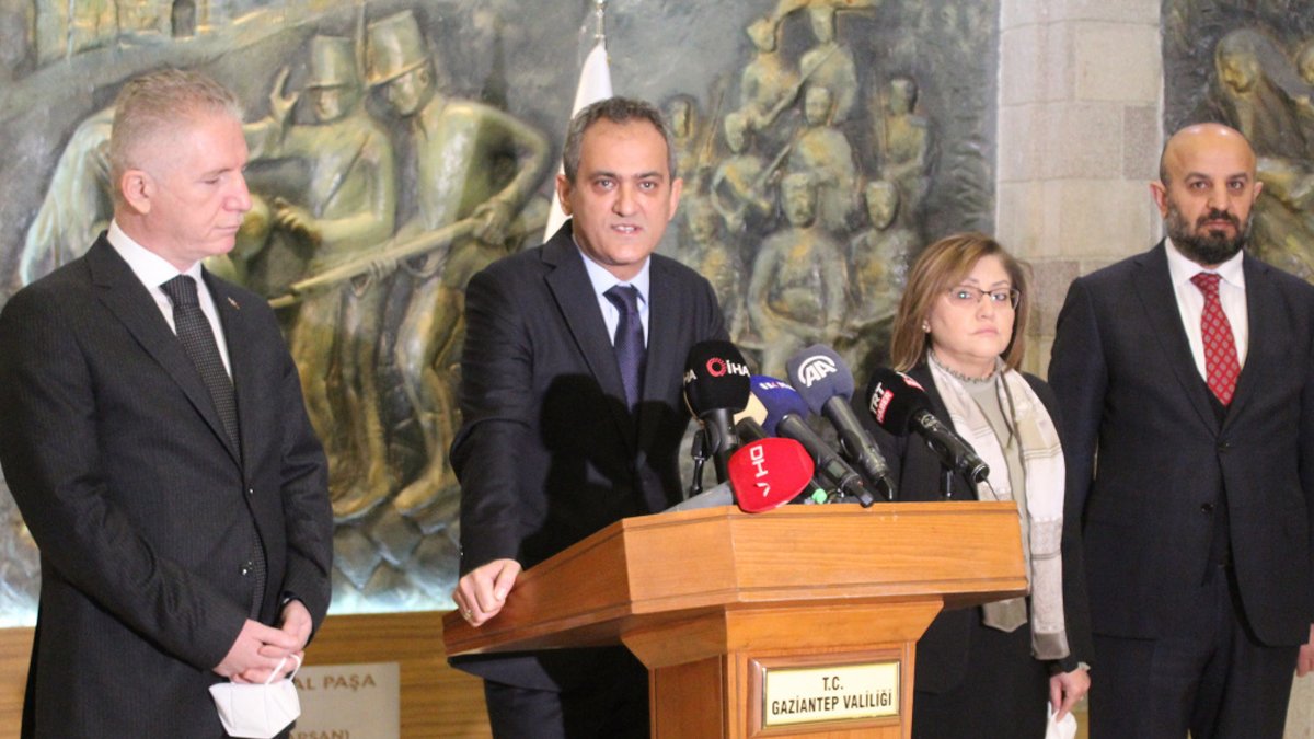 Milli Eğitim Bakanı Özer'den yüz yüze eğitim açıklaması