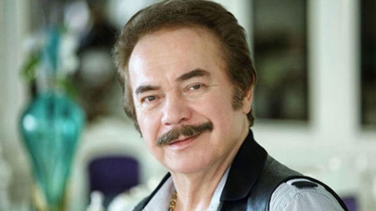 Orhan Gencebay da kadın şarkıcıların kıyafetlerini eleştirdi