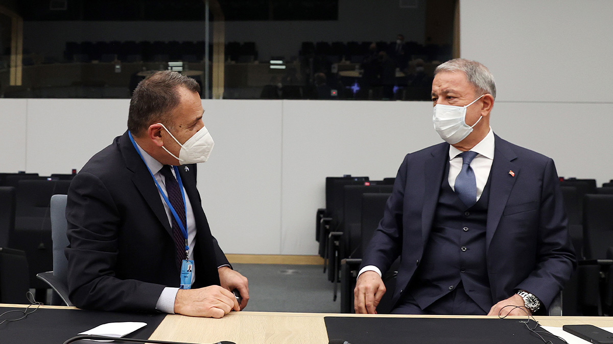 Milli Savunma Bakanı Hulusi Akar, Yunanistan Savunma Bakanı ile görüştü