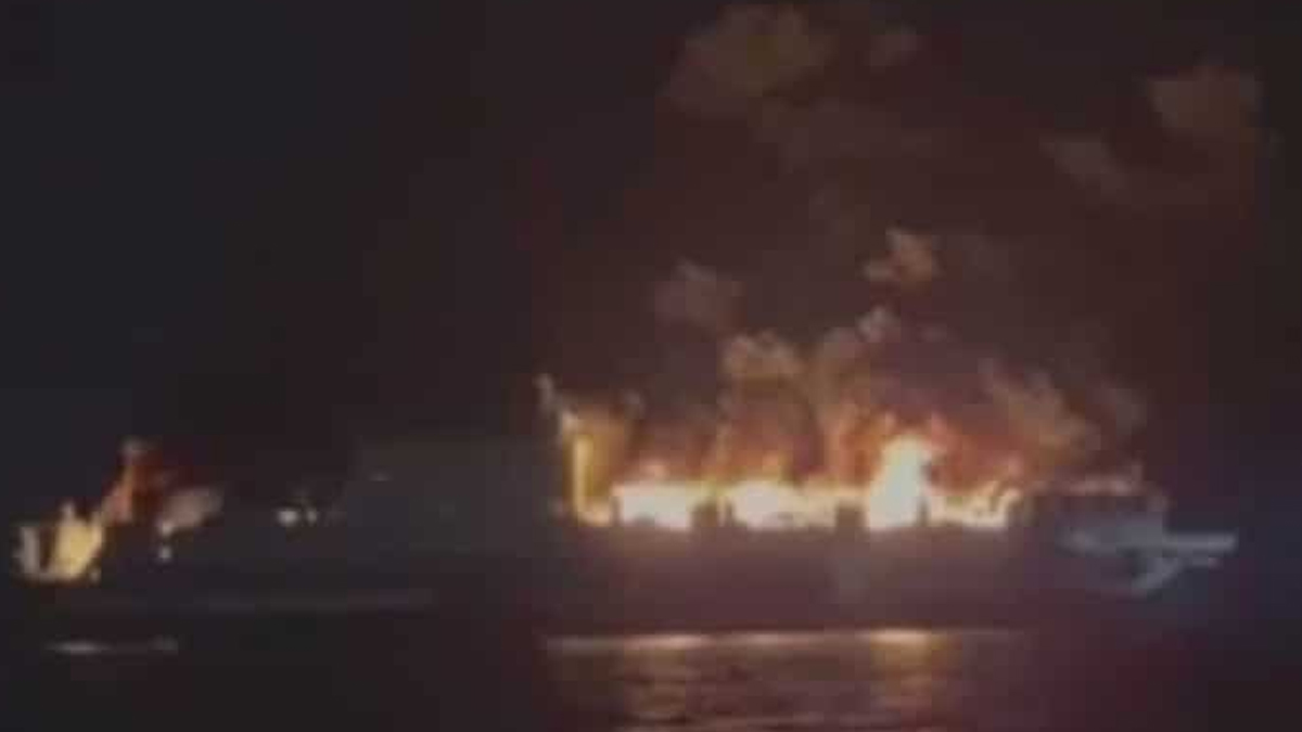 Yunanistan'da kabus! 288 yolcu taşıyan gemide yangın çıktı