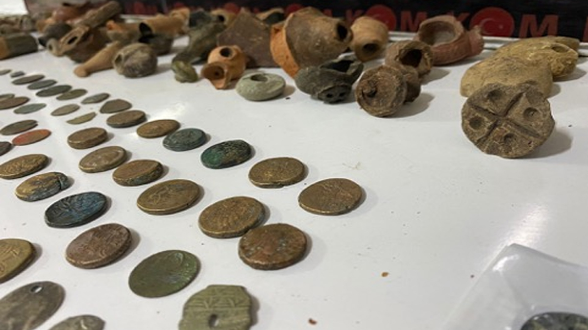 Aydın'da 375 parça tarihi eser ele geçirildi