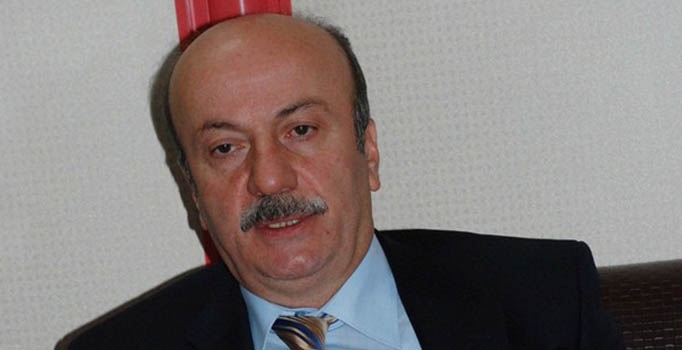 Bekaroğlu'ndan Mursi'nin
 idam kararına tepki