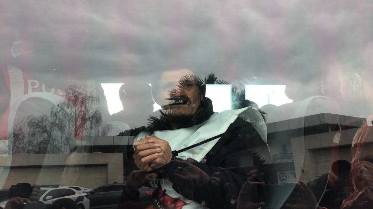 İşten çıkarılan Migros işçileri gözaltına alındı