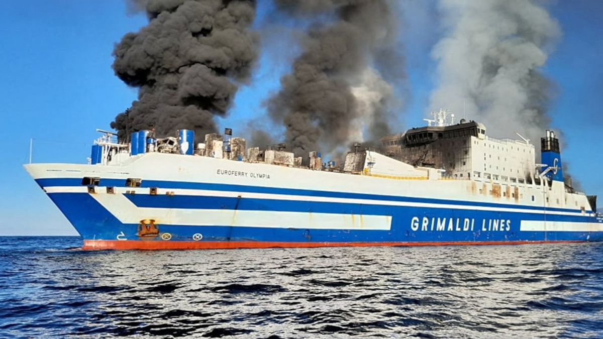 Yunanistan'da yangın çıkan feribotta yeni gelişme! Bir Türk vatandaşı kayıp