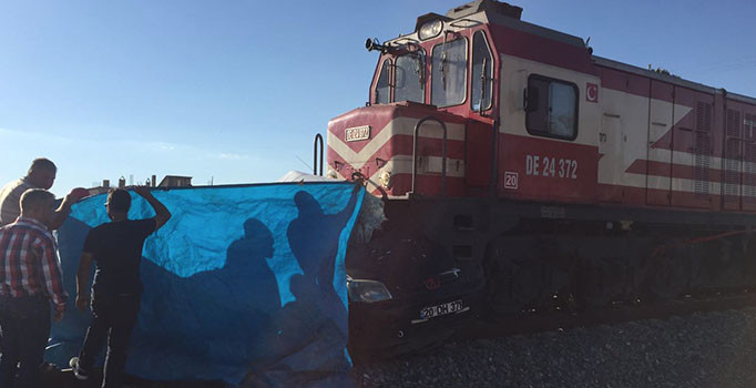 Denizli Honoz Kaklık Mahallesi'ndeki hemzemin geçitte trafik kazası: 4 ölü - Son dakika haberleri