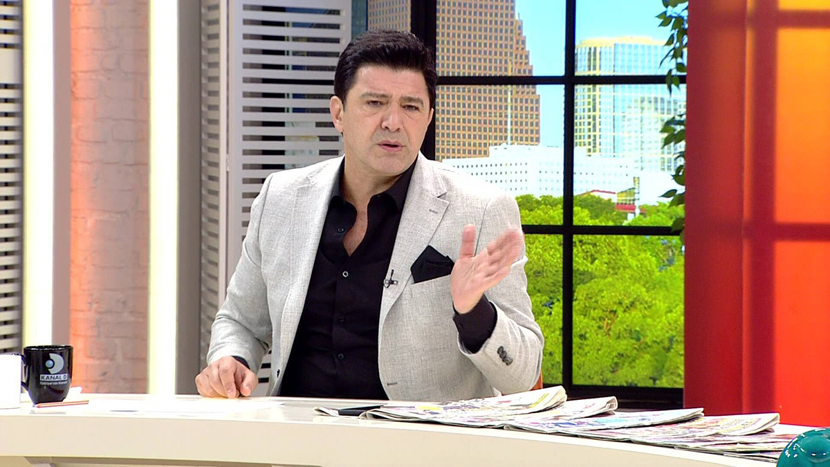 Hakan Ural'dan Tarkan'a mehter marşlı tepki