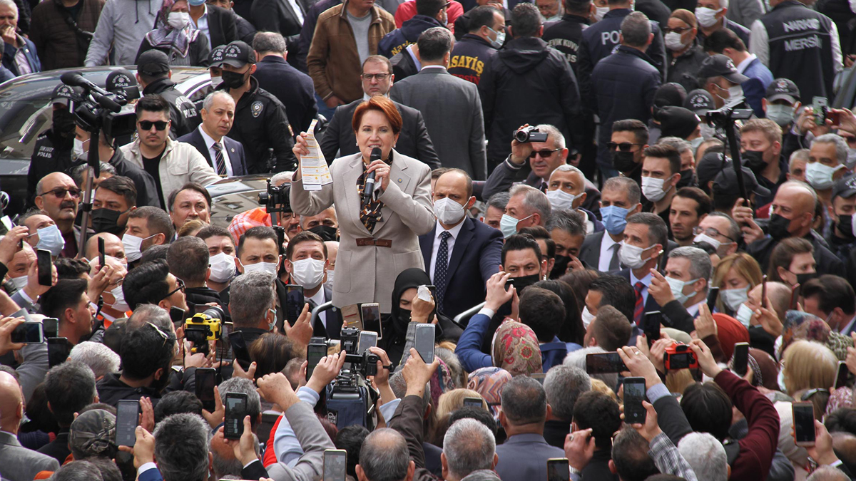 Akşener: Sorunların bitmesi için hukuksuzluğun sona ermesi lazım