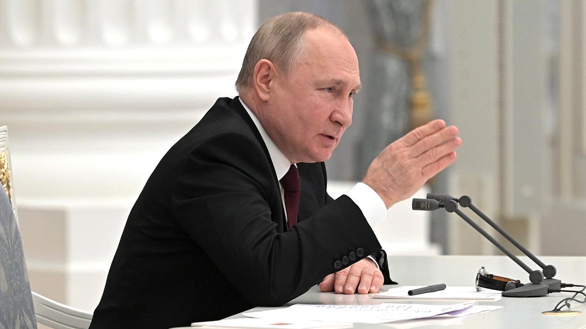 Putin'den kritik açıklamanın ardından ilk karar: Rus ordusu Donbass'a girdi