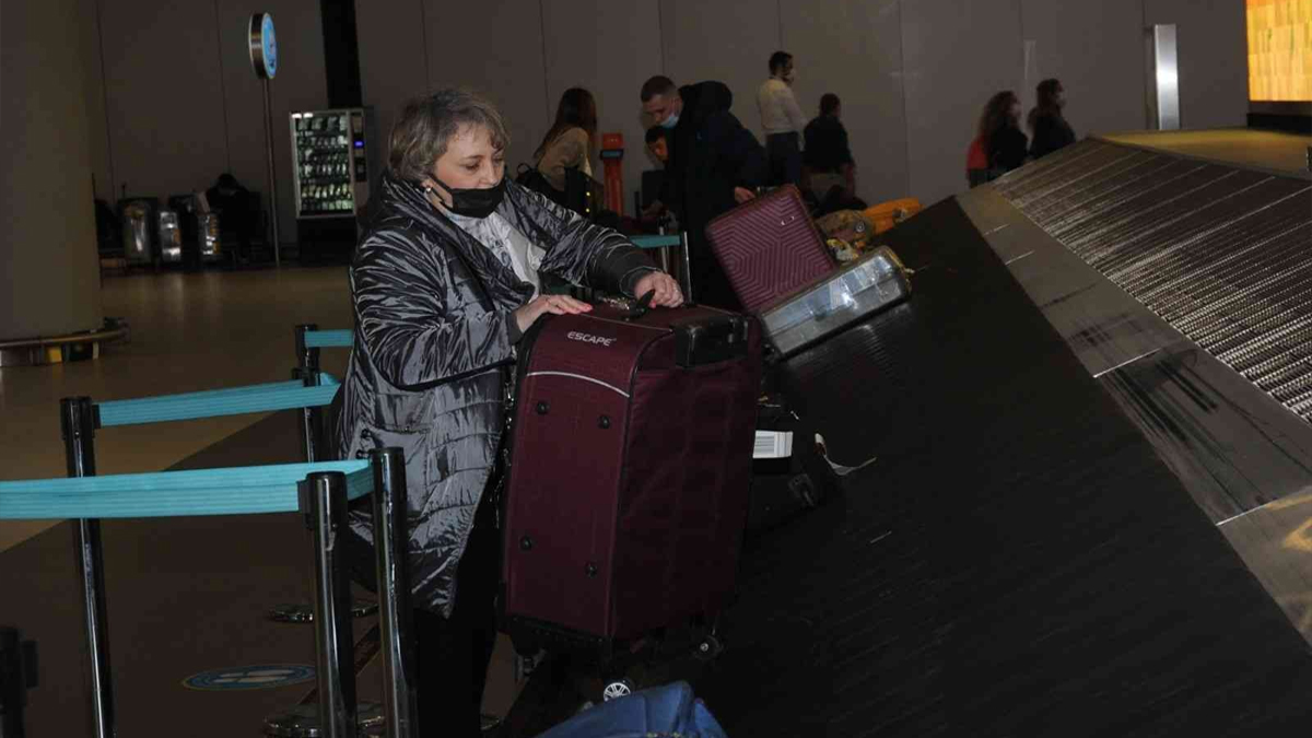 Ukrayna'dan gelenler son durumu anlattı: Ev, araba... her şeyi satıyorlar