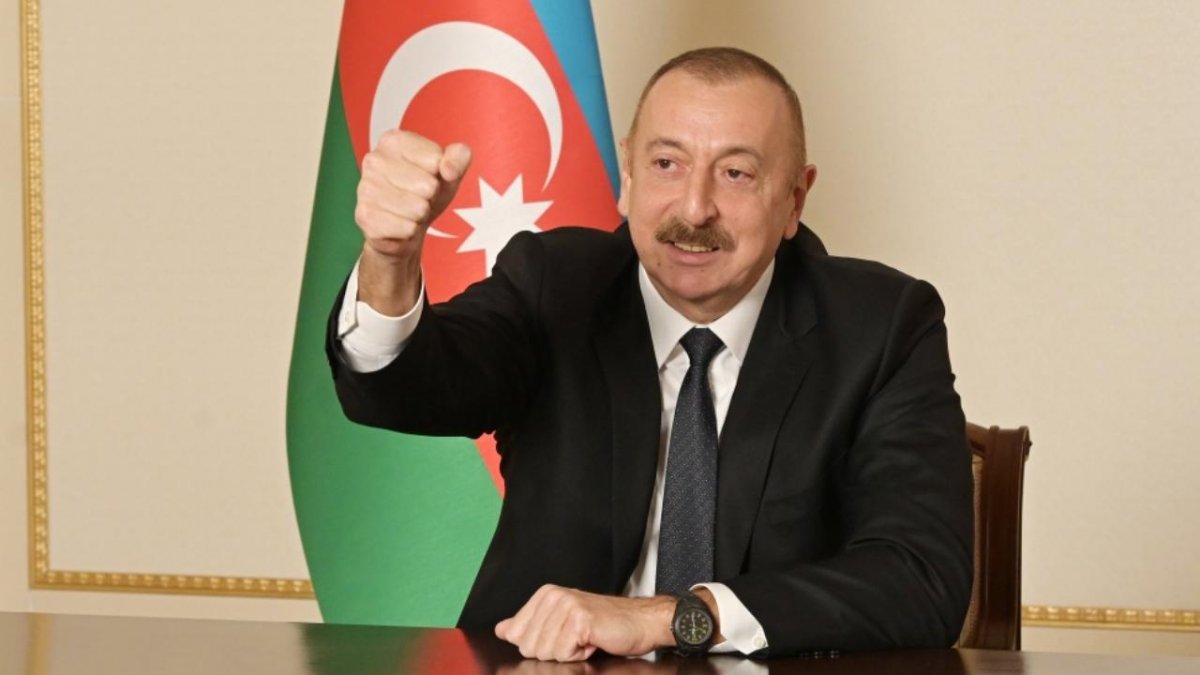 Aliyev: Rusya'yı yaptırımlarla yenemezsiniz