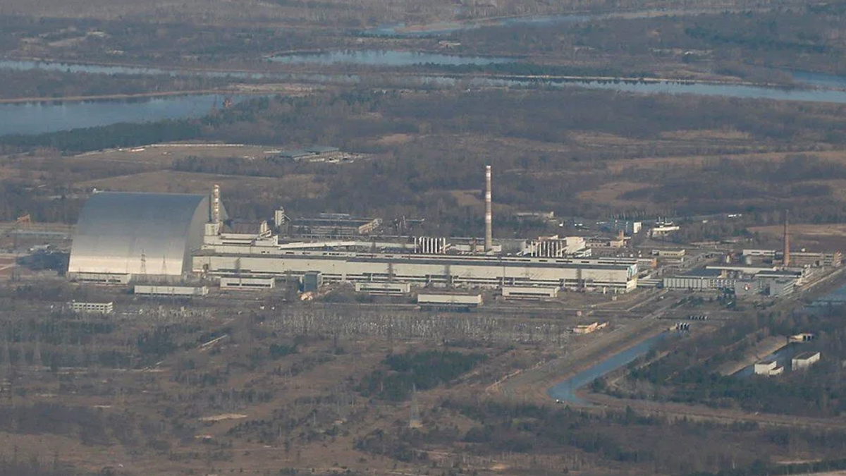 Rus güçleri Çernobil Nükleer Santrali'nin kontrolünü ele geçirdi