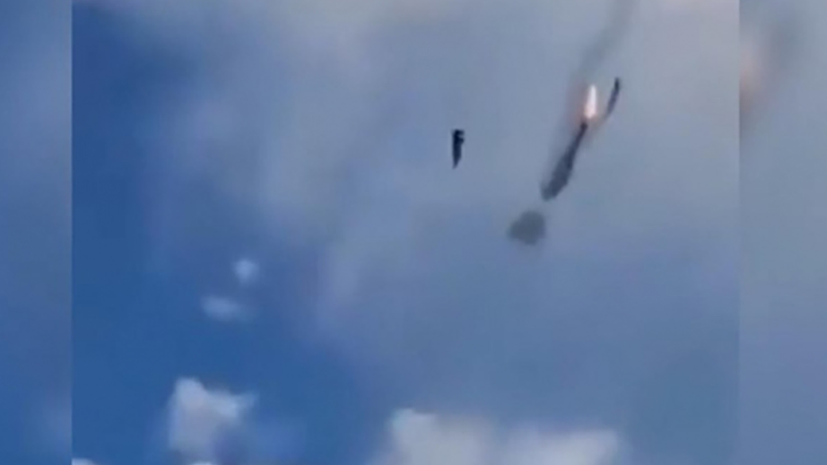 Ukrayna, Rus savaş uçağını düşürdüğünü açıkladı: İşte o anlar