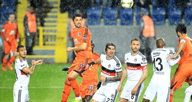 Beşiktaş, İstanbul'da zorlanıyor