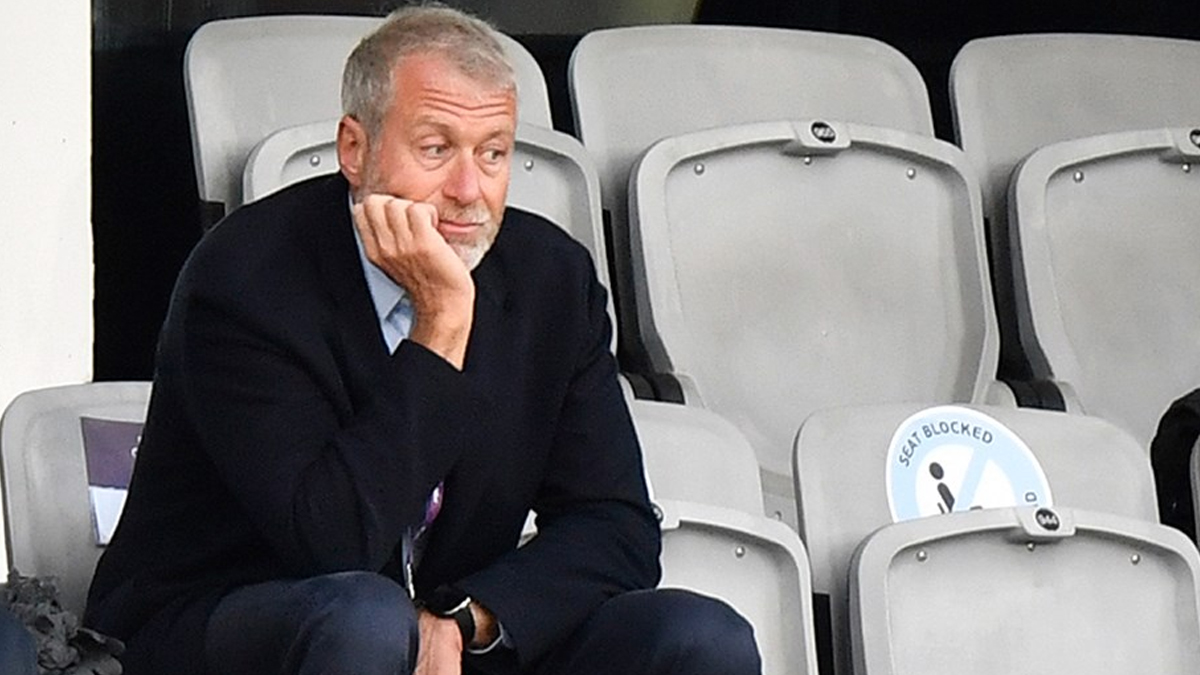 Roman Abramovich, Chelsea yönetimini devretti