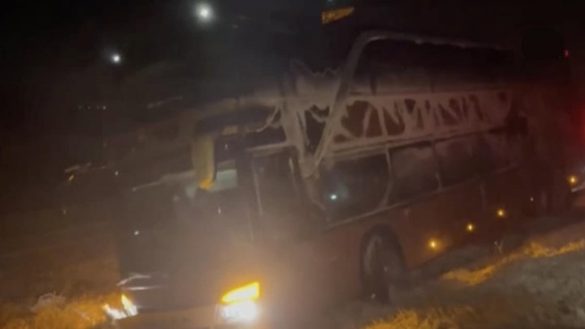 Türkiye'den Ukrayna'ya giden 2 tahliye otobüsü tipi nedeniyle Bulgaristan’da yoldan çıktı