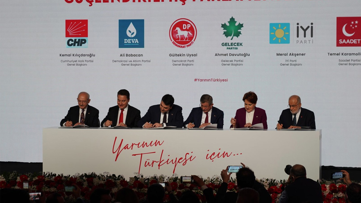 'Siyasi Ahlak Yasası' 6 liderin imzasıyla yeniden gündemde