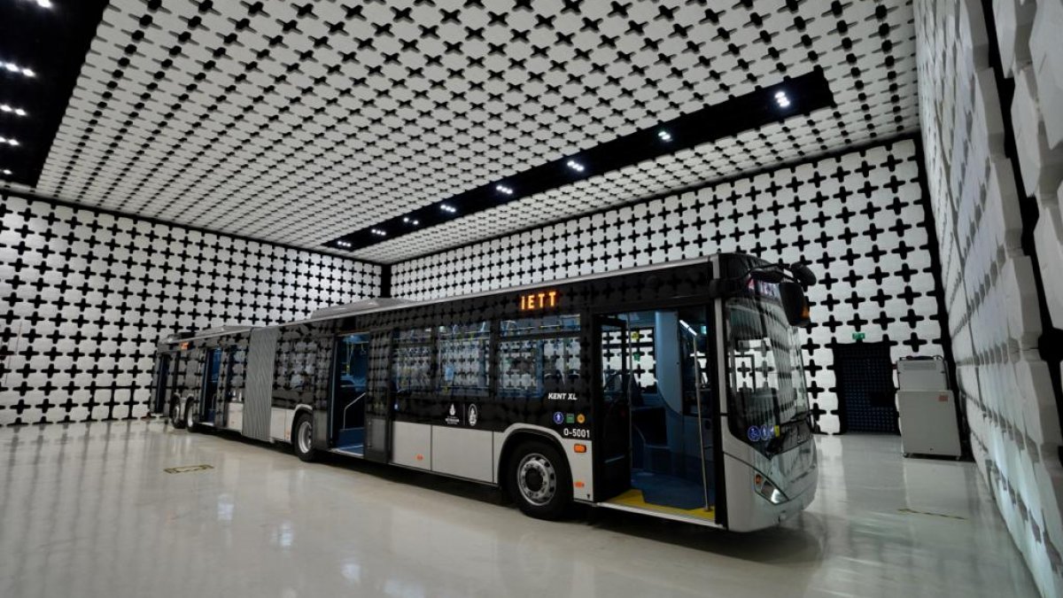 İBB Sözcüsü Ongun: Eskiyen metrobüsleri öz kaynaklarımızla yeniliyoruz